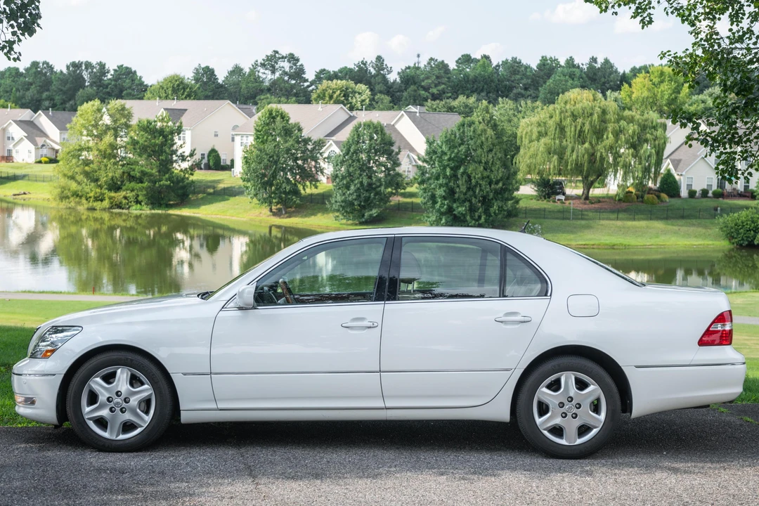 2004 Lexus LS 3rd Gen - Image 3 of 31