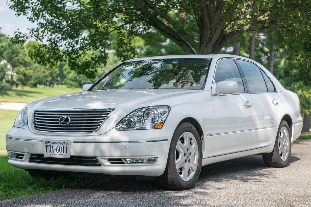 2004 Lexus LS 3rd Gen - Image 7 of 31