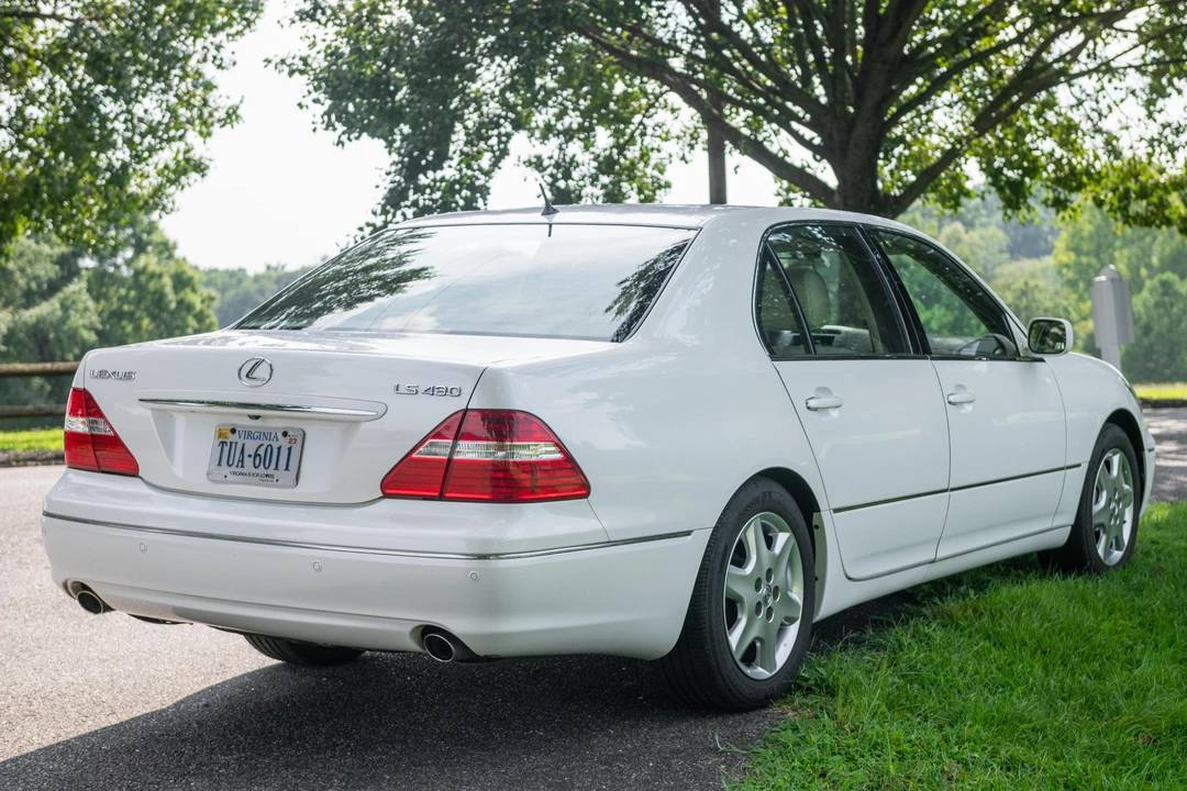 2004 Lexus LS 3rd Gen - Image 4 of 31