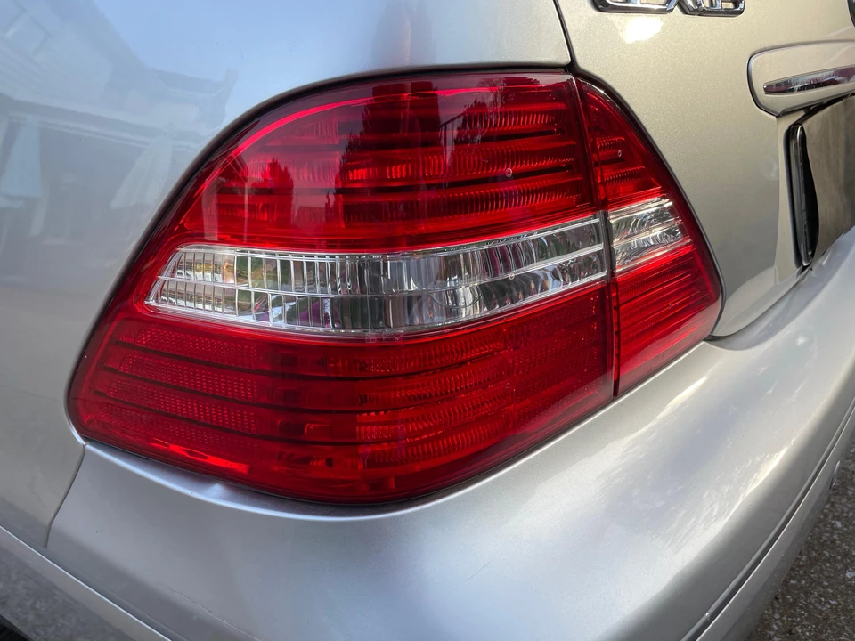 2004 Lexus LS 3rd Gen - Image 20 of 31