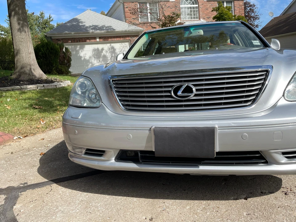 2004 Lexus LS 3rd Gen - Image 17 of 31