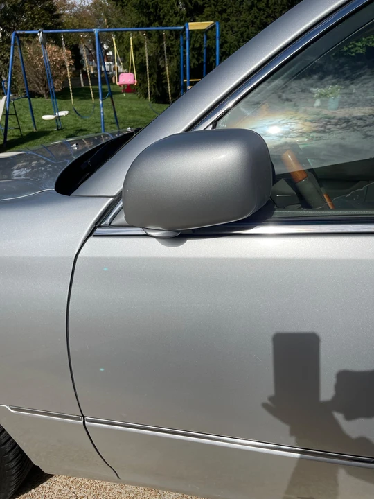 2004 Lexus LS 3rd Gen - Image 18 of 31