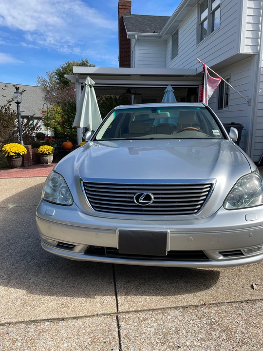 2004 Lexus LS 3rd Gen - Image 16 of 31