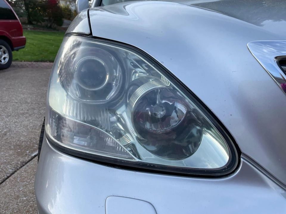 2004 Lexus LS 3rd Gen - Image 11 of 31