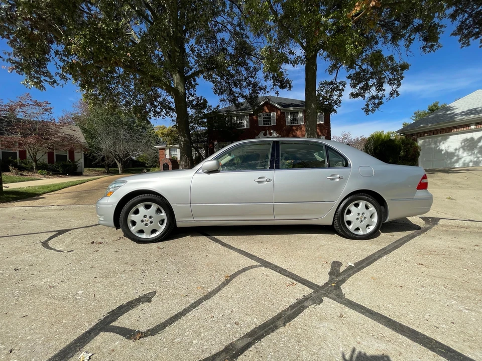 2004 Lexus LS 3rd Gen - Image 6 of 31