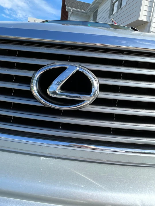2004 Lexus LS 3rd Gen - Image 13 of 31