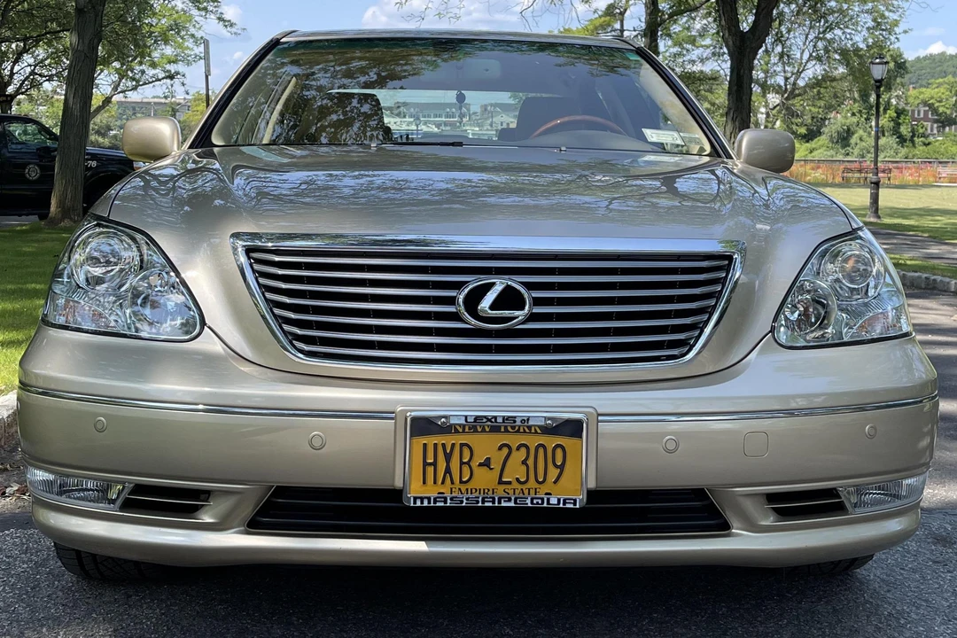 2004 Lexus LS 3rd Gen - Image 2 of 6