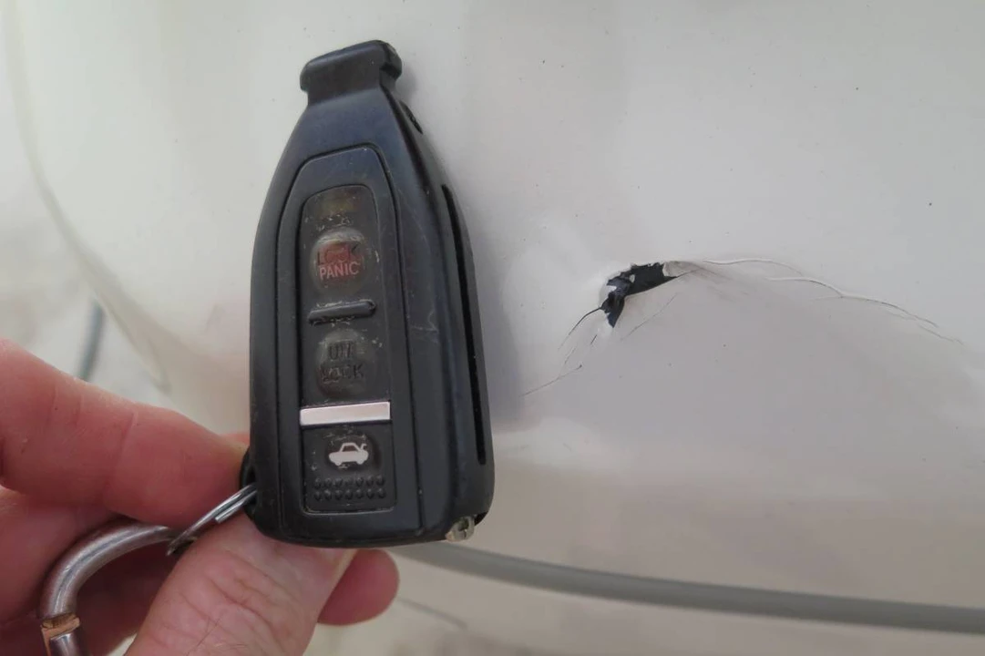 2004 Lexus LS 3rd Gen - Image 15 of 16