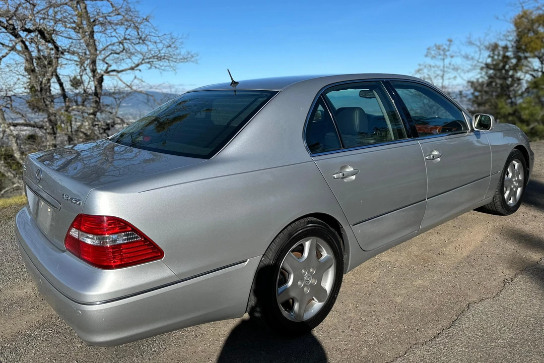 2004 Lexus LS 3rd Gen - Image 4 of 31