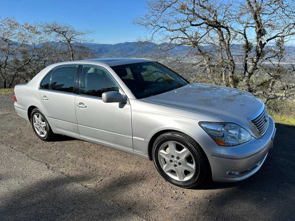 2004 Lexus LS 3rd Gen - Image 29 of 31