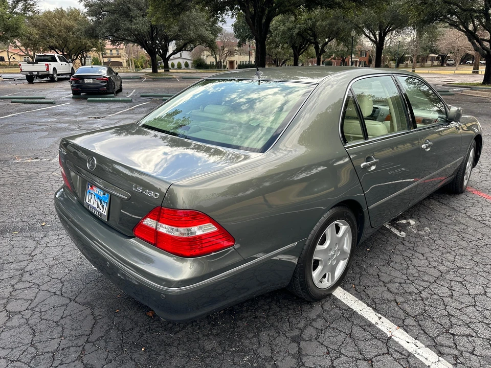 2004 Lexus LS 3rd Gen - Image 8 of 19