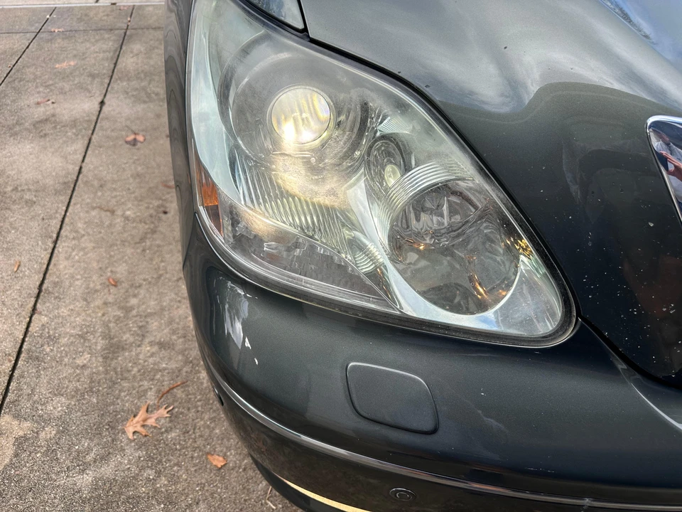 2004 Lexus LS 3rd Gen - Image 15 of 19