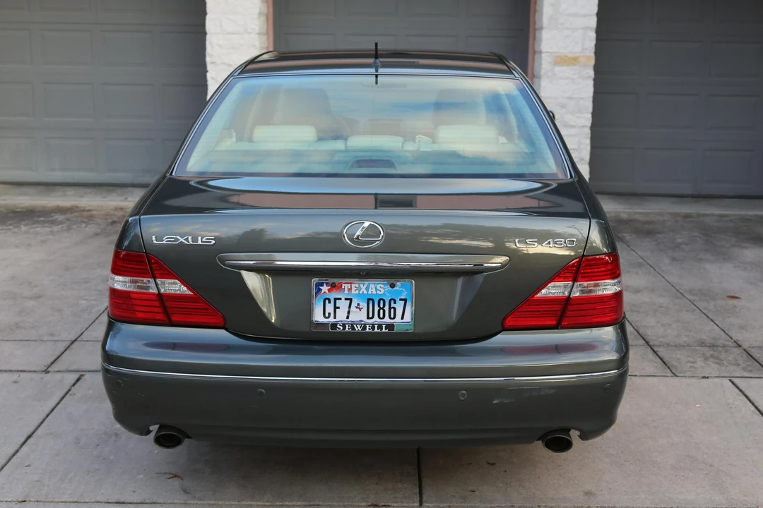 2004 Lexus LS 3rd Gen - Image 5 of 19
