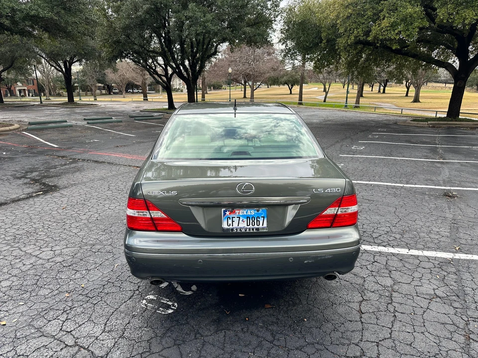2004 Lexus LS 3rd Gen - Image 7 of 19