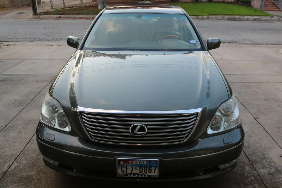 2004 Lexus LS 3rd Gen - Image 2 of 19