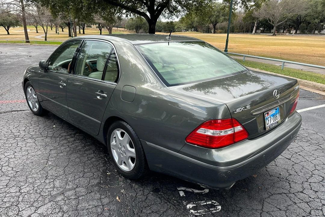 2004 Lexus LS 3rd Gen - Image 4 of 19