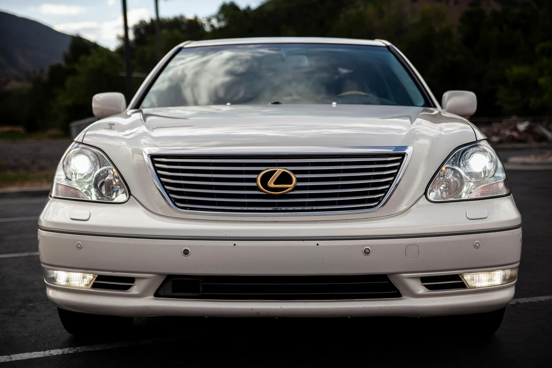 2004 Lexus LS 3rd Gen - Image 2 of 31