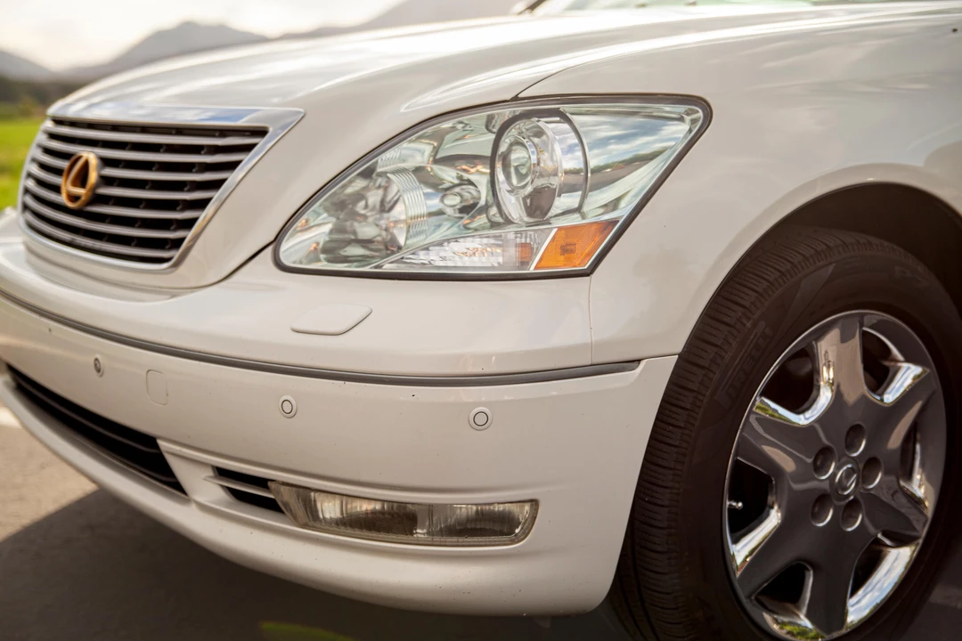 2004 Lexus LS 3rd Gen - Image 17 of 31