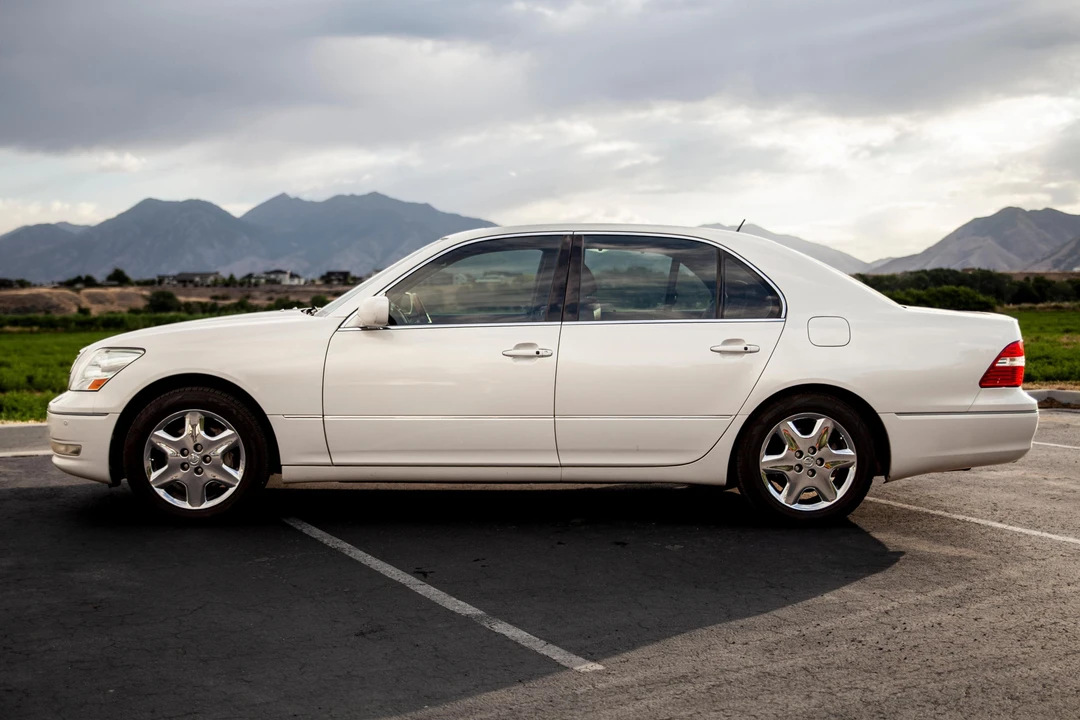 2004 Lexus LS 3rd Gen - Image 3 of 31