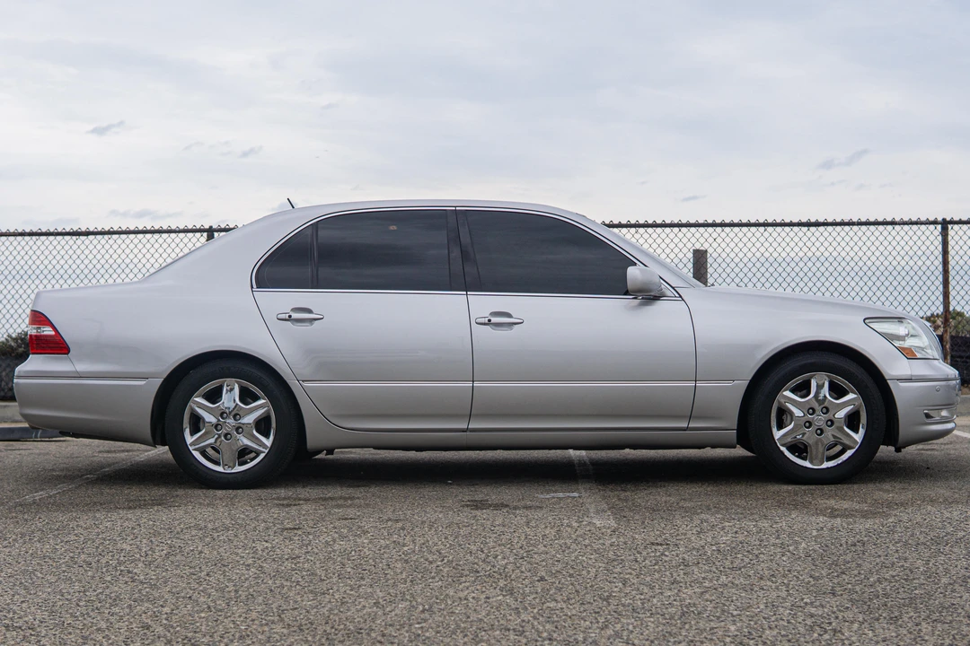 2004 Lexus LS 3rd Gen - Image 7 of 31