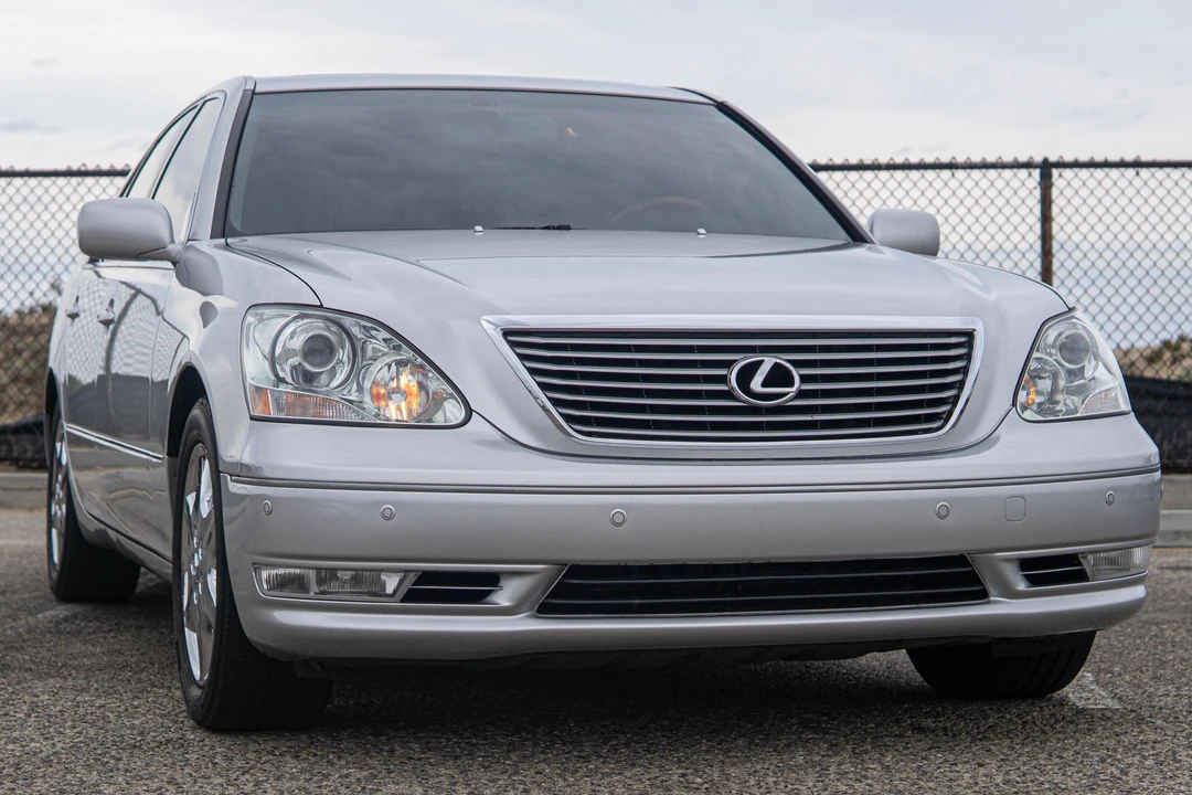 2004 Lexus LS 3rd Gen - Image 8 of 31
