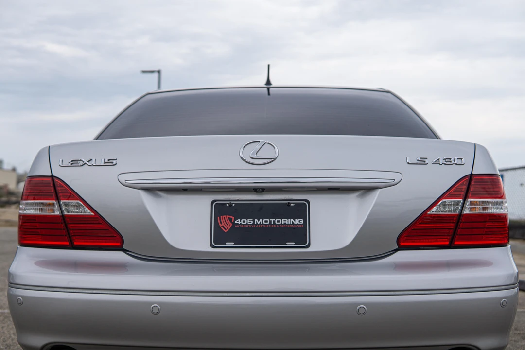 2004 Lexus LS 3rd Gen - Image 18 of 31