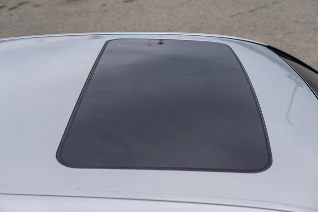 2004 Lexus LS 3rd Gen - Image 23 of 31