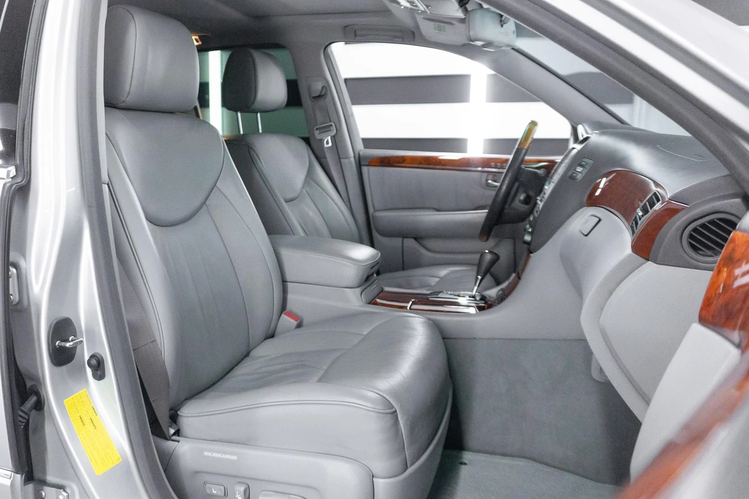 2004 Lexus LS 3rd Gen - Image 31 of 31