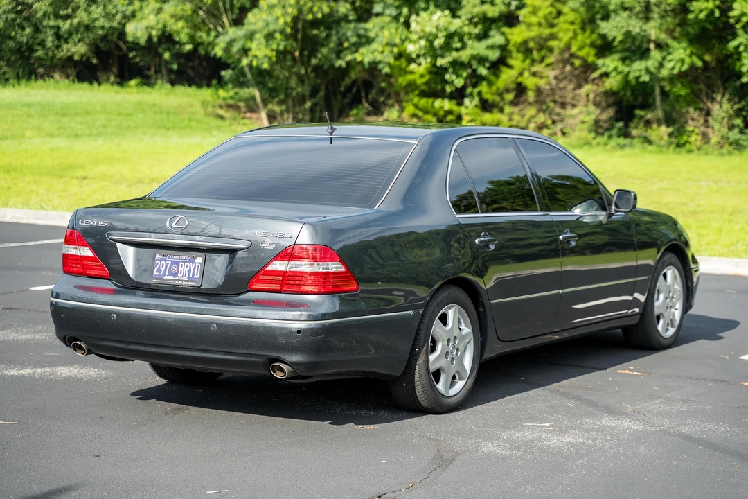 2004 Lexus LS 3rd Gen - Image 10 of 31