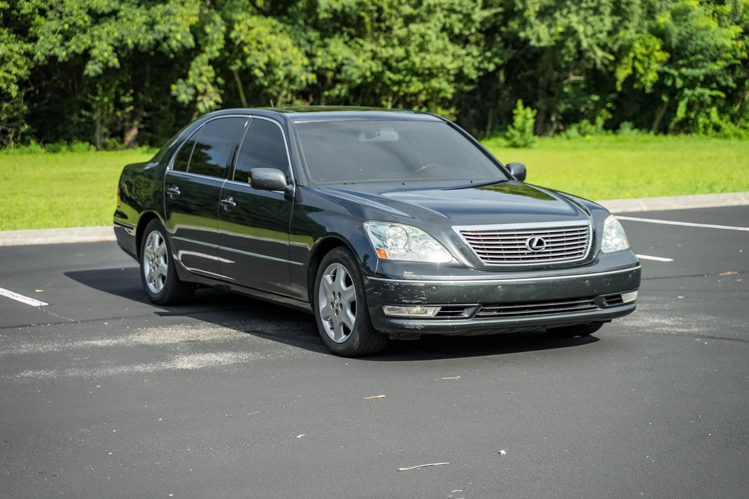 2004 Lexus LS 3rd Gen - Image 11 of 31
