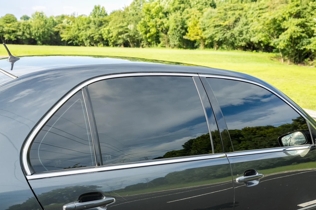 2004 Lexus LS 3rd Gen - Image 26 of 31