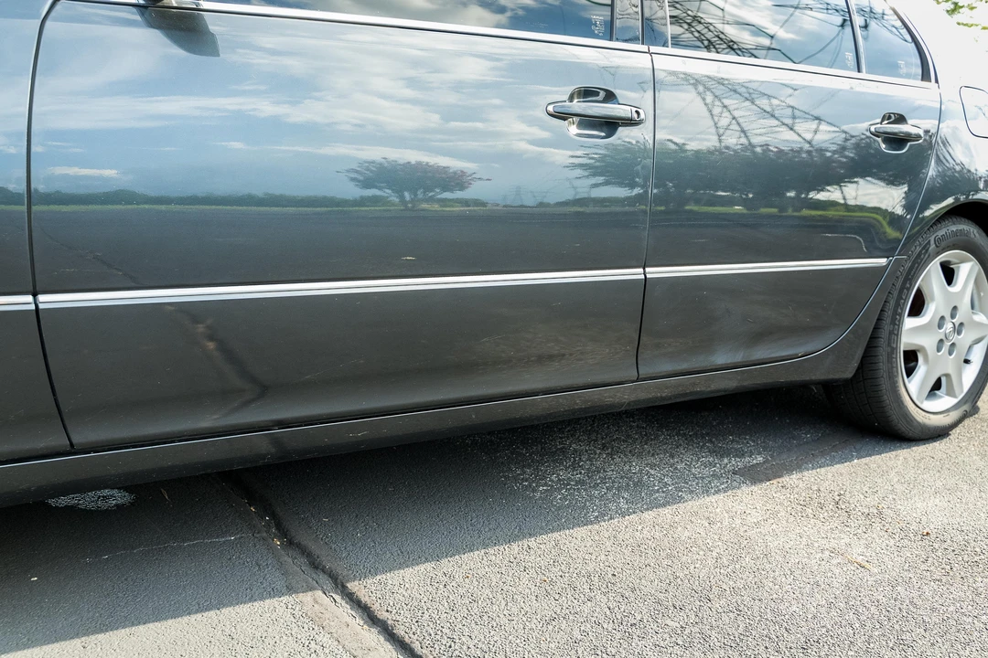 2004 Lexus LS 3rd Gen - Image 19 of 31