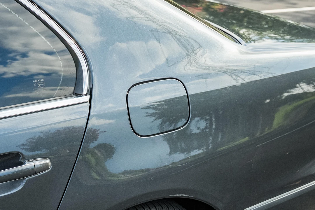 2004 Lexus LS 3rd Gen - Image 20 of 31