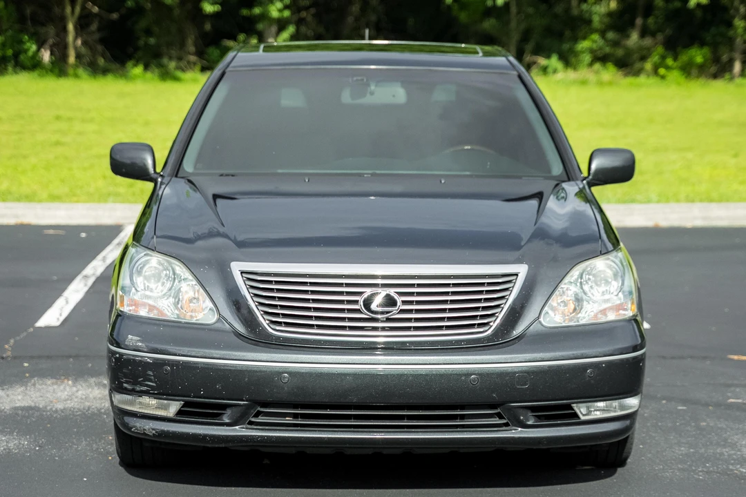 2004 Lexus LS 3rd Gen - Image 2 of 31