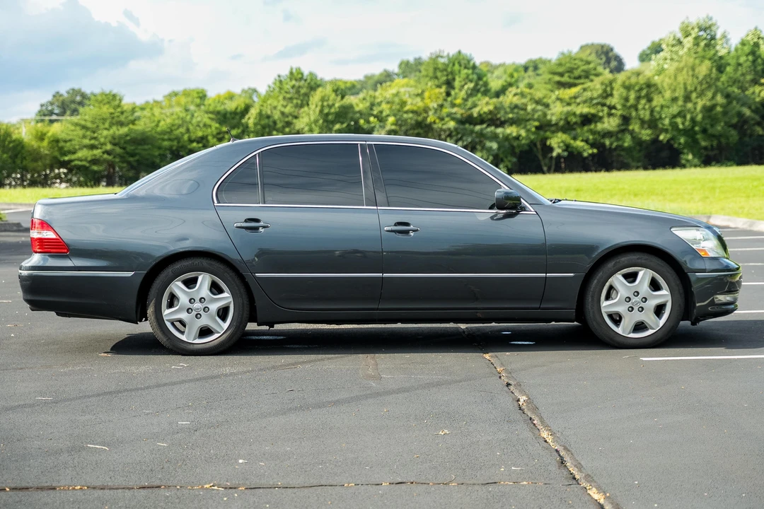 2004 Lexus LS 3rd Gen - Image 3 of 31