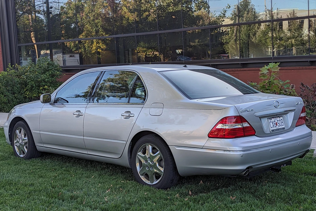 2004 Lexus LS 3rd Gen - Image 4 of 31