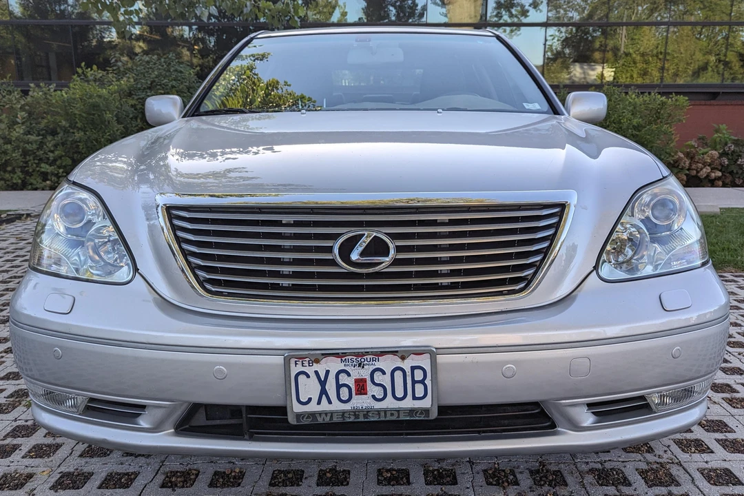 2004 Lexus LS 3rd Gen - Image 2 of 31