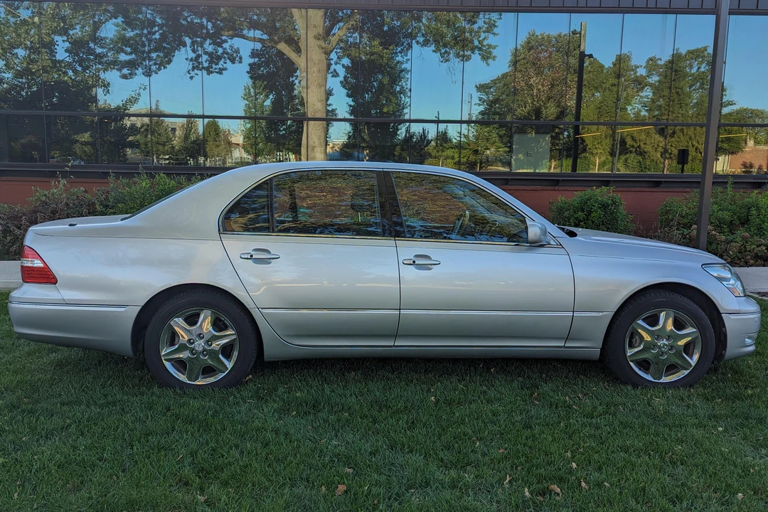 2004 Lexus LS 3rd Gen - Image 3 of 31