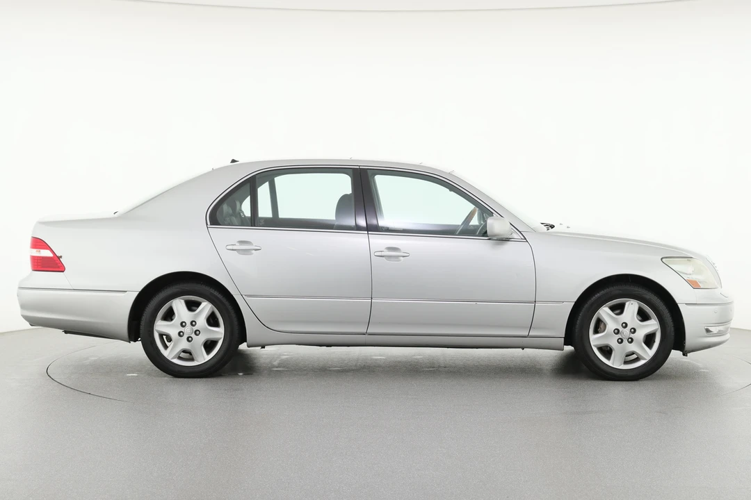 2004 Lexus LS 3rd Gen - Image 3 of 31
