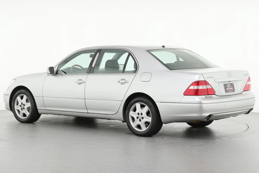 2004 Lexus LS 3rd Gen - Image 4 of 31