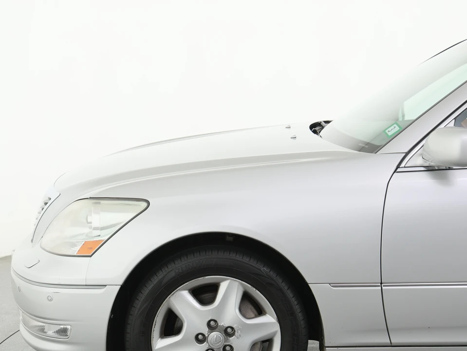2004 Lexus LS 3rd Gen - Image 16 of 31