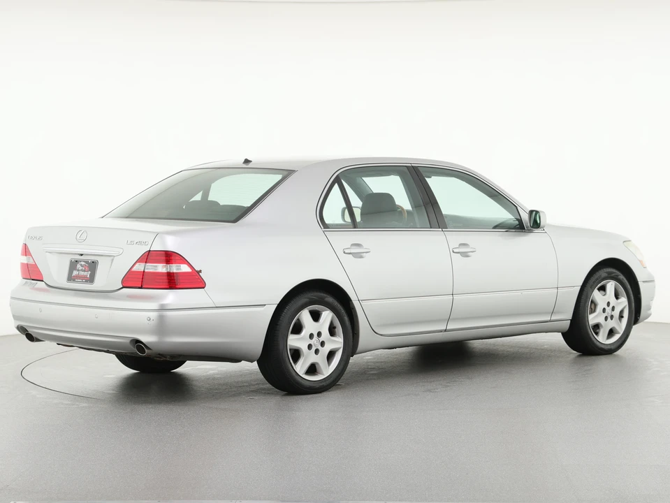 2004 Lexus LS 3rd Gen - Image 12 of 31
