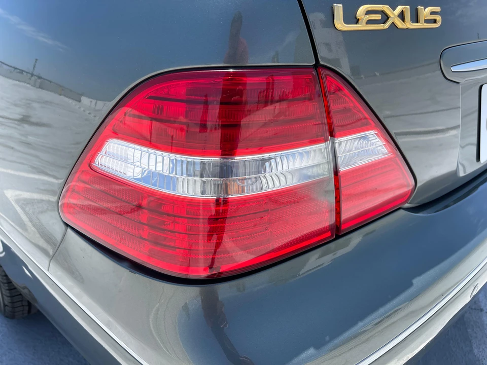 2004 Lexus LS 3rd Gen - Image 30 of 31