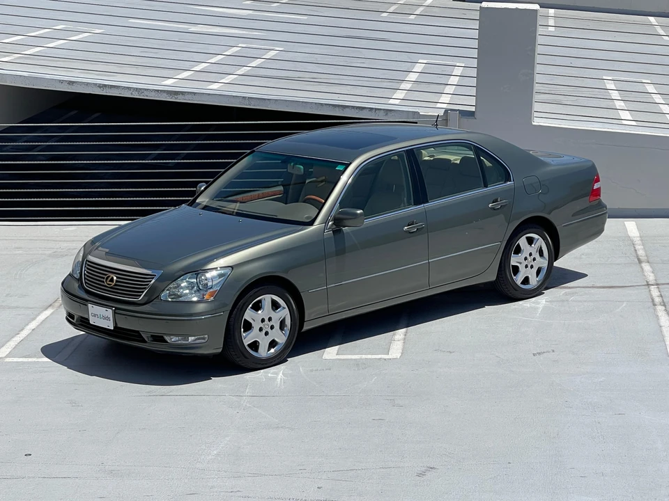 2004 Lexus LS 3rd Gen - Image 9 of 31
