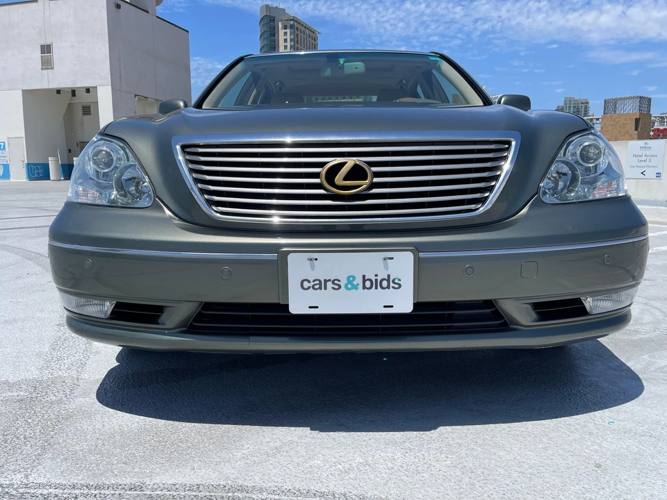 2004 Lexus LS 3rd Gen - Image 6 of 31