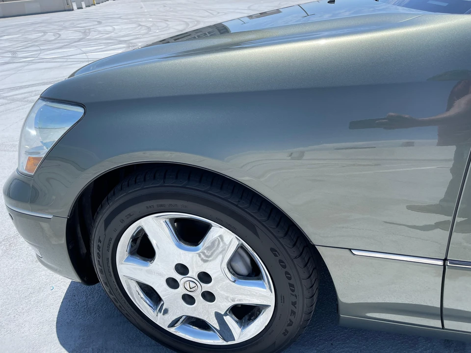 2004 Lexus LS 3rd Gen - Image 22 of 31