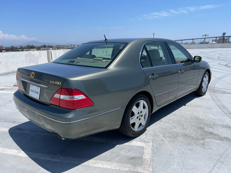 2004 Lexus LS 3rd Gen - Image 14 of 31