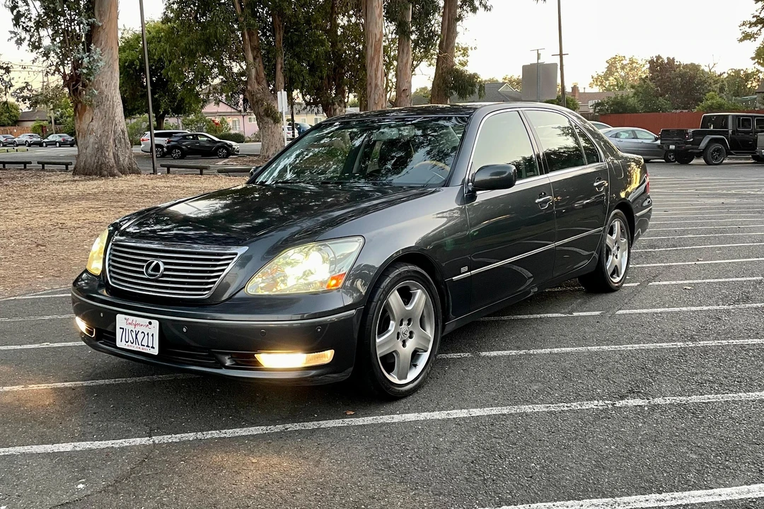 2004 Lexus LS 3rd Gen - Image 9 of 31