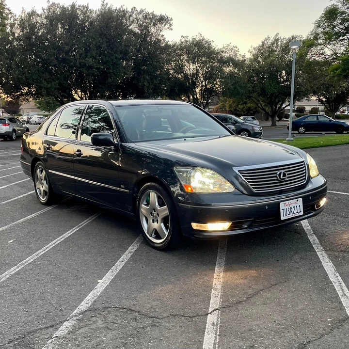 2004 Lexus LS 3rd Gen - Image 17 of 31