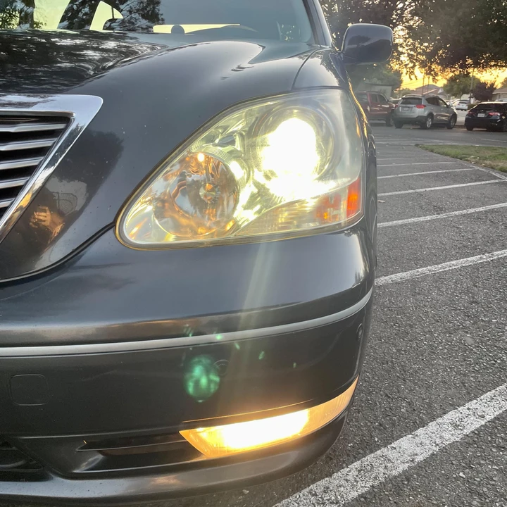 2004 Lexus LS 3rd Gen - Image 25 of 31